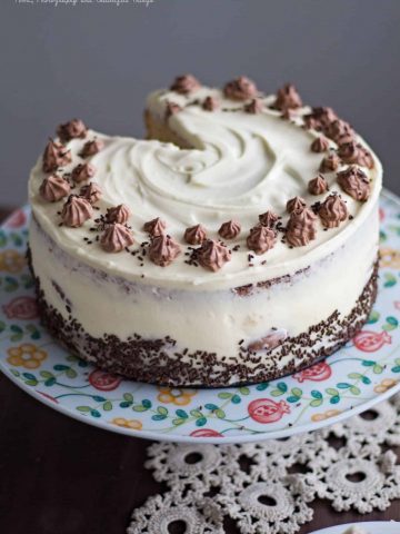 Find the recipe for this delicious and easy Profiterole Cake with Mascarpone Frosting at daniscookings.com