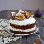 Dreamy Honey Cake with Ricotta frosting and Figs I Dani's Cookings