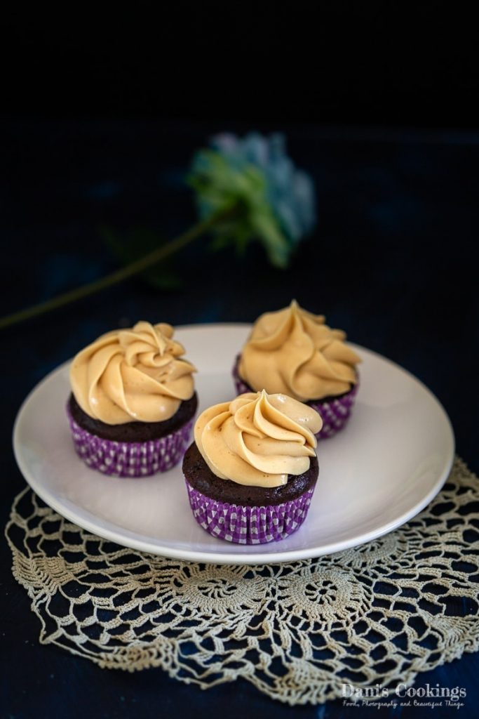 Chocolate Cupcakes With Peanut Butter Frosting Danis Cookings 4608