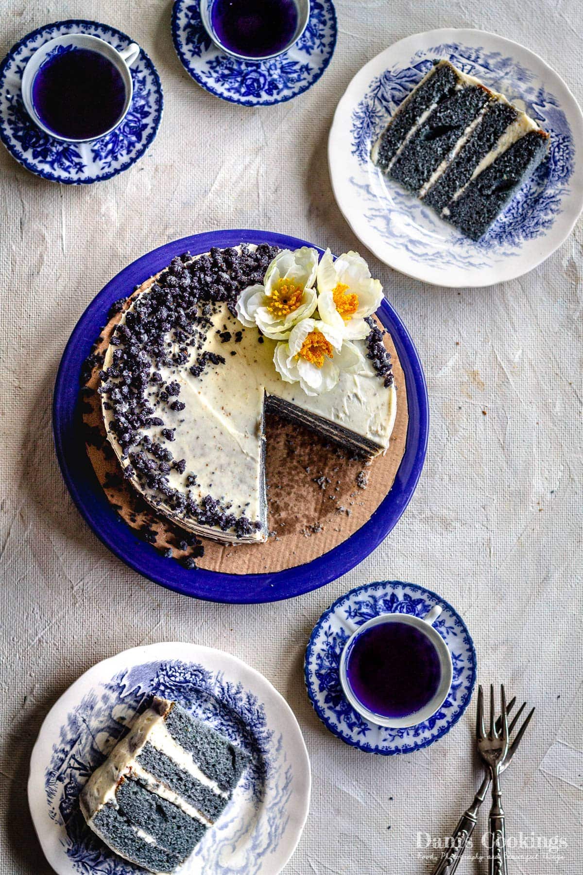 Blue Velvet Cake - Dani's Cookings